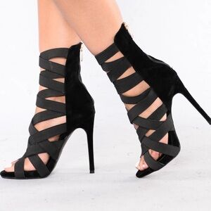 Cape Robbin Black Strappy Stiletto Heels Elastic Cage Sandals Women’s Size 9